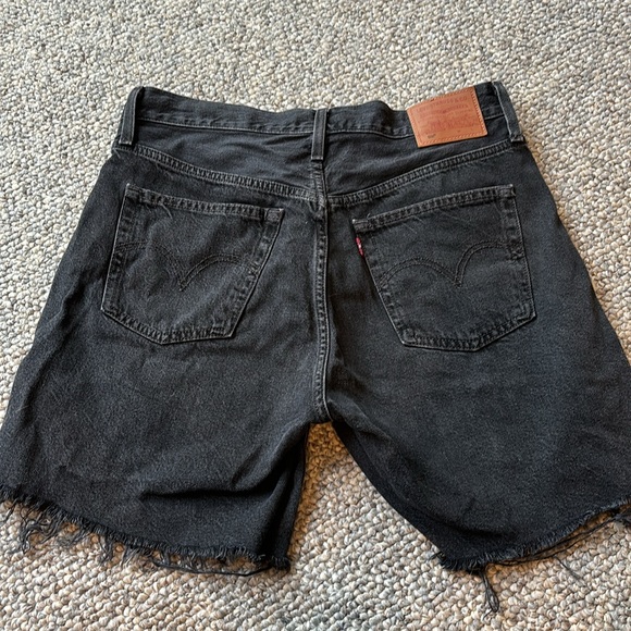 Levi’s 501 Shorts - Picture 4 of 6